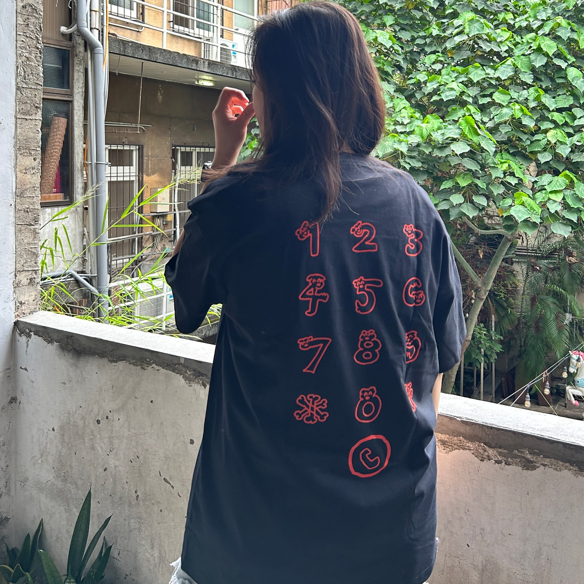 +886 TEE